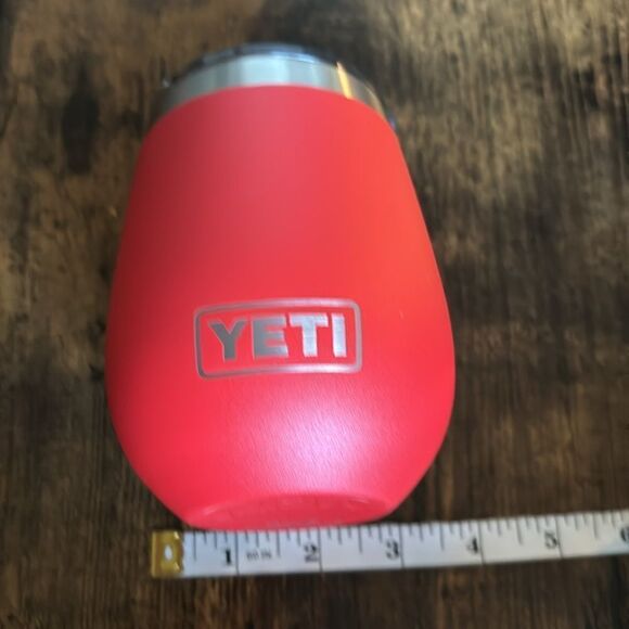 YETI 10 OZ WINE TUMBLER
WITH MAGSLIDER™ LID in Rescue Red / NWT - Picture 9 of 11